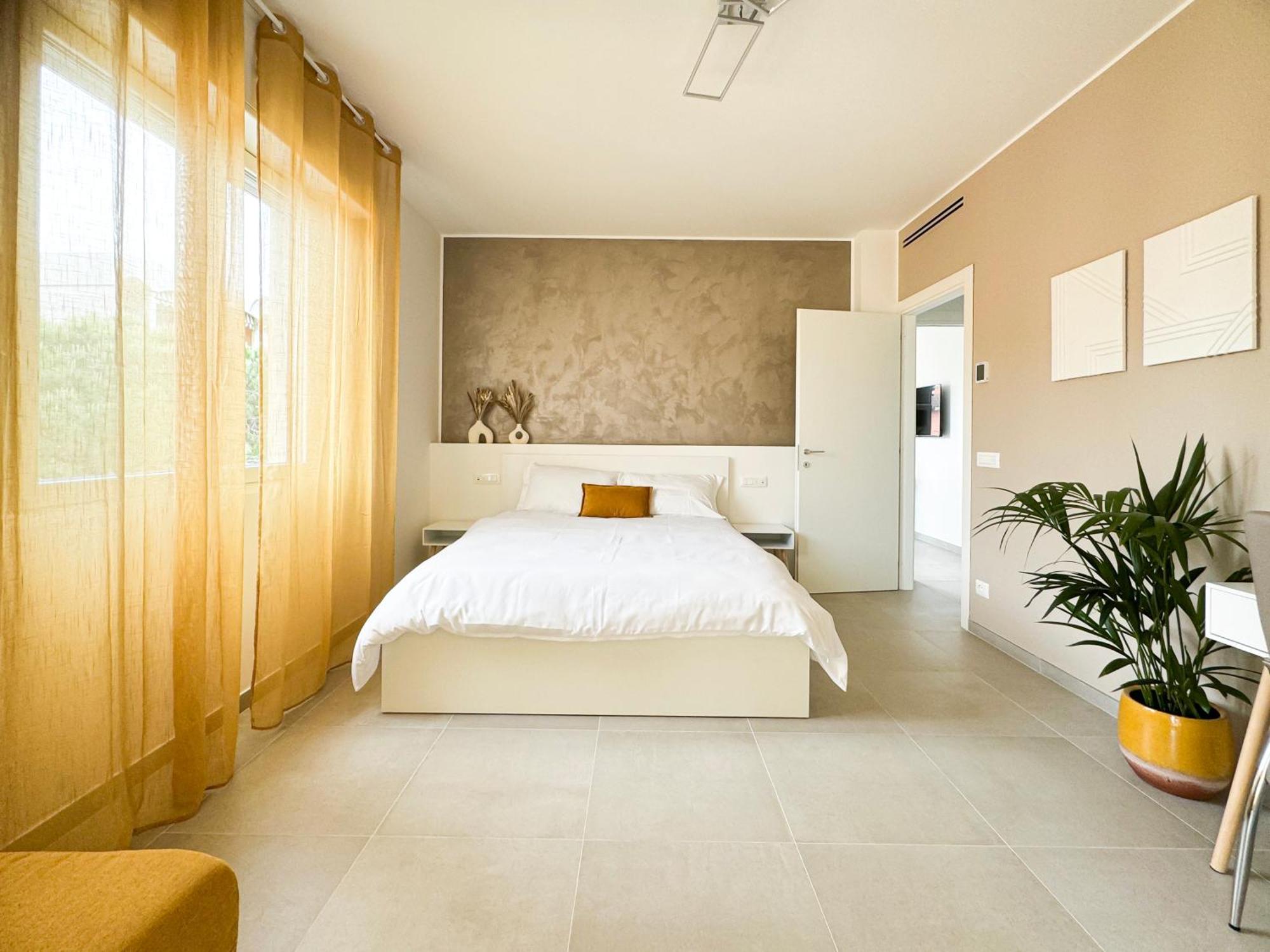Casa Febo, In Centro Con Parcheggio Privato A 200 Mt Dal Mare Hotel Bordighera Kültér fotó
